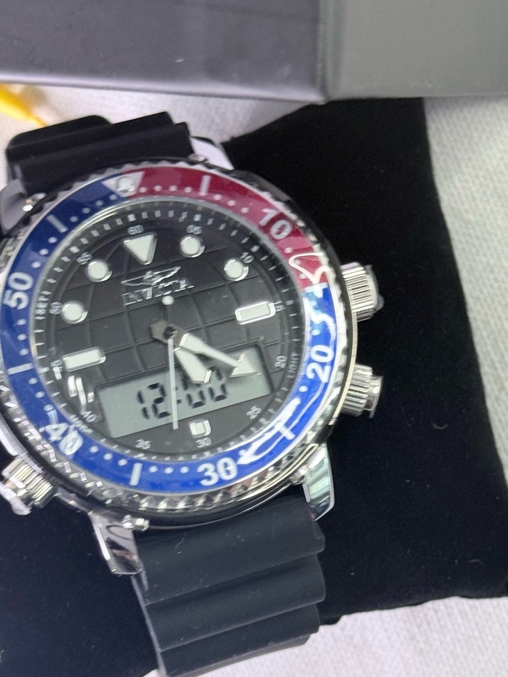 Invicta Men's Dive Watch with Blue and Red Bezel and Black Strap Brand New